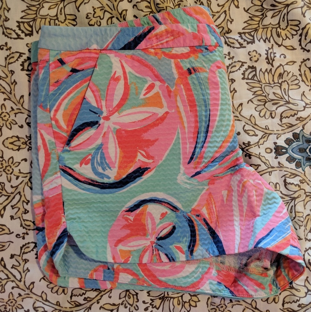 Lilly Pulitzer Adie Short Size 6